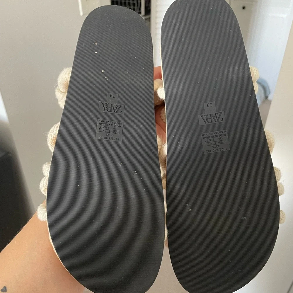 Zara Women's Beige and Cream Sandals - Picture 5 of 8